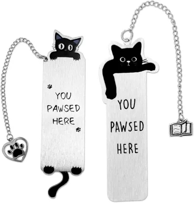 فواصل الكتب على شكل قطط